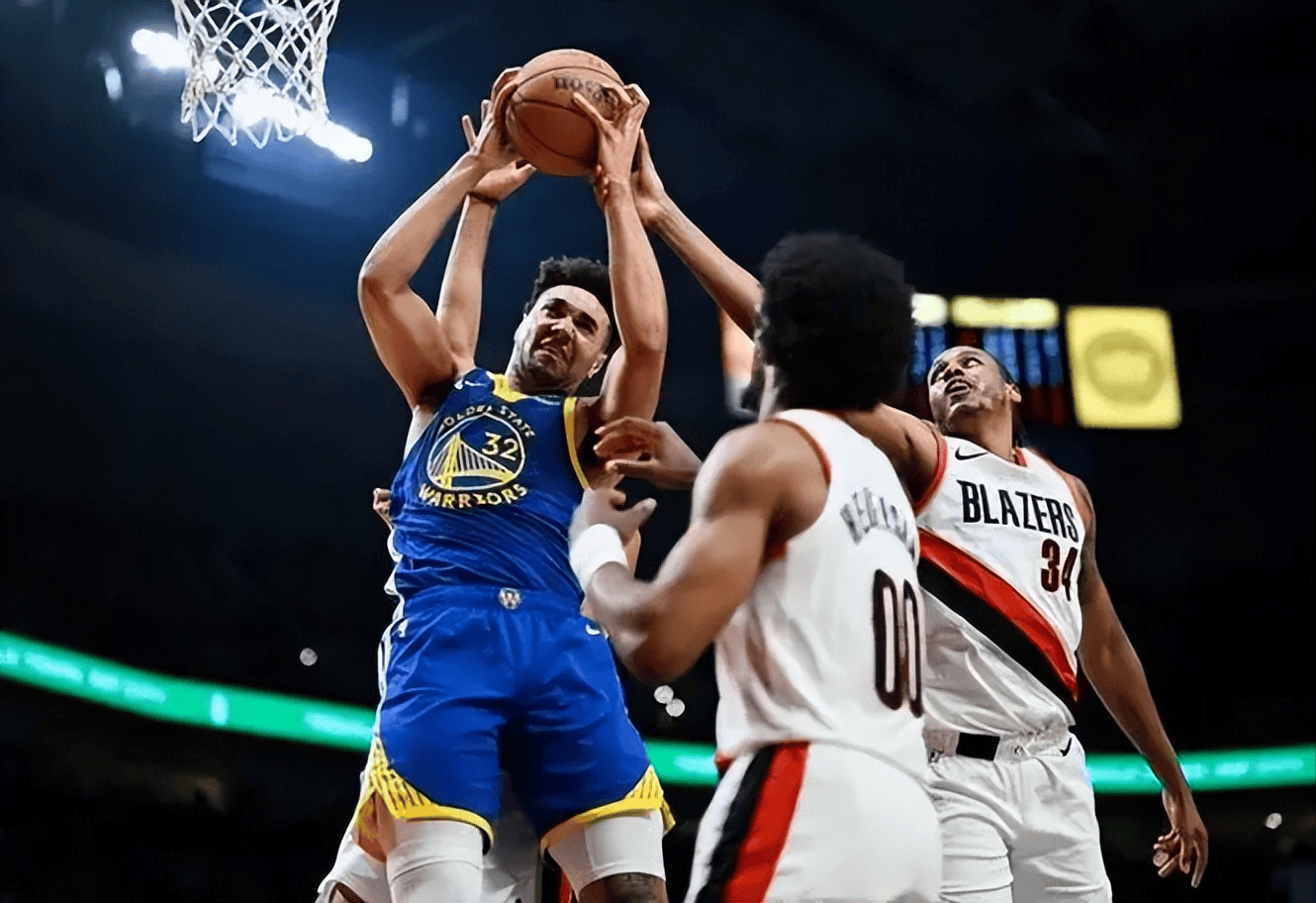 9sportsDoinb连续十五场比赛得分超过重返赛场，勇士不断突破！