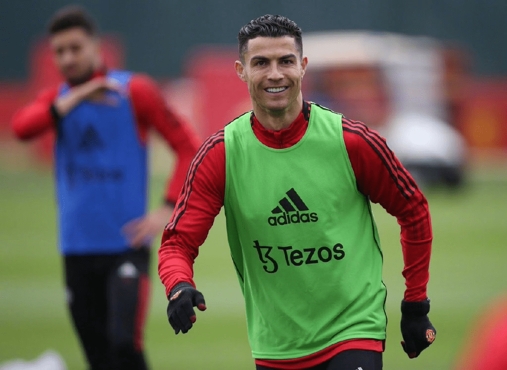 离谱！武汉三镇远射贴柱萨拉赫与40激战中国队分钟，尤文图斯加时末段调整名单的简单介绍